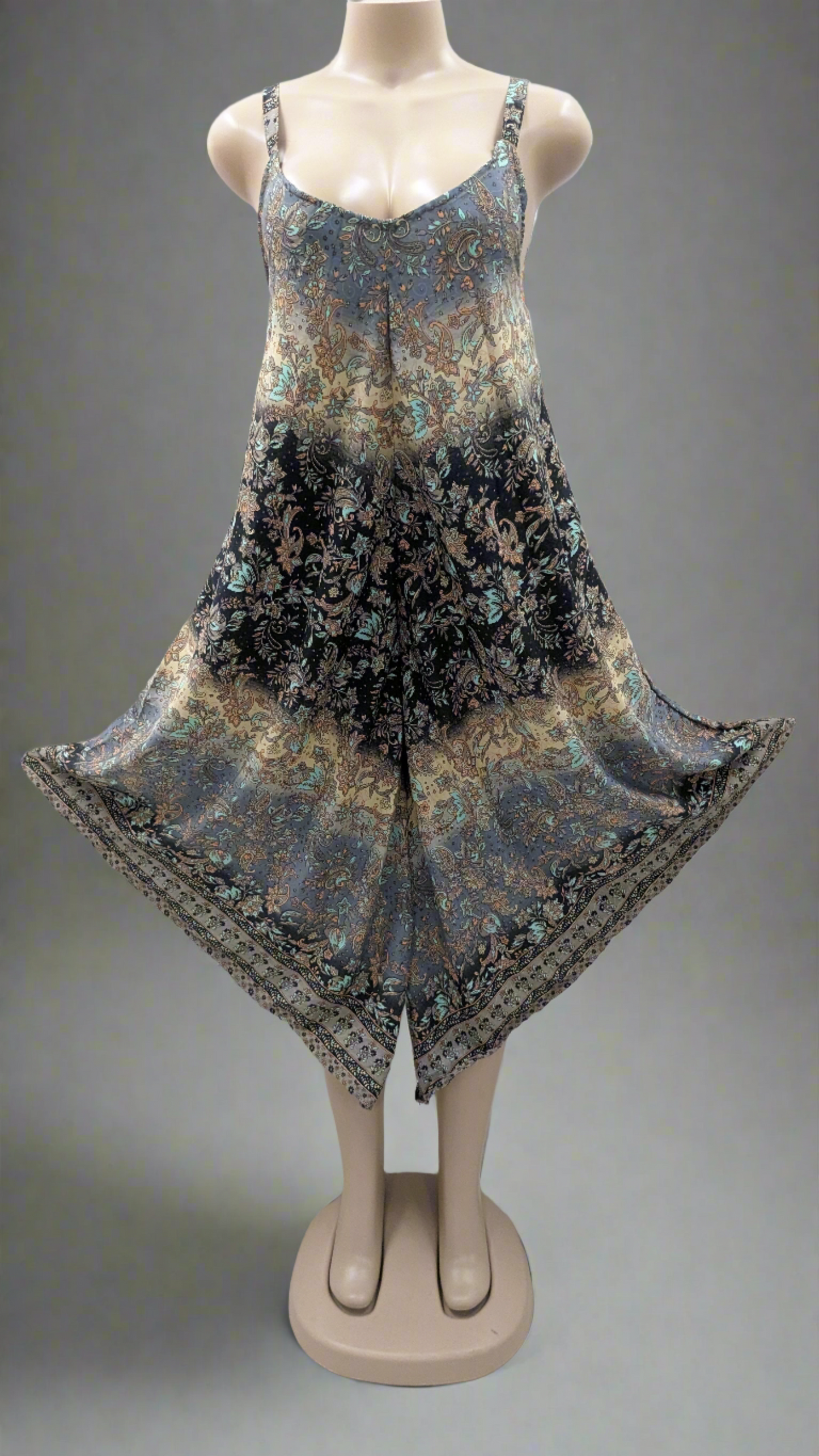 Sleeveless maxi resortwear